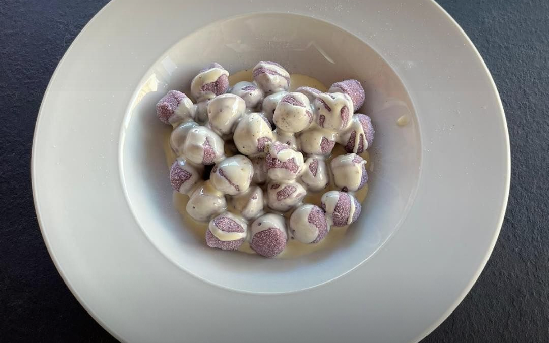 Gnocchetti ai mirtilli con fonduta di Taleggio DOP Carozzi